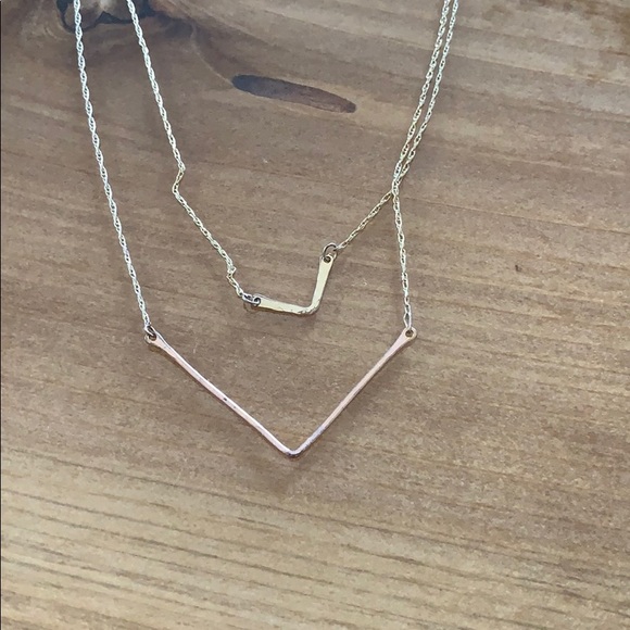 LAYERING PHYLLIS + ROSIE DOUBLE V NECKLACE - Picture 2 of 2